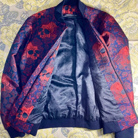 Red bomber jacket - Picture 2 of 6